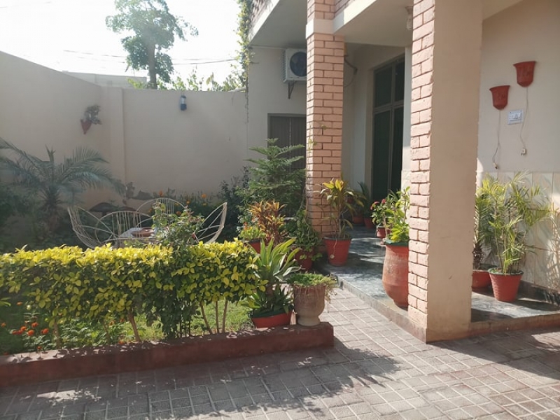 Commercial Available for Rent Surrounding area agricultural lands MULTAN Lawn