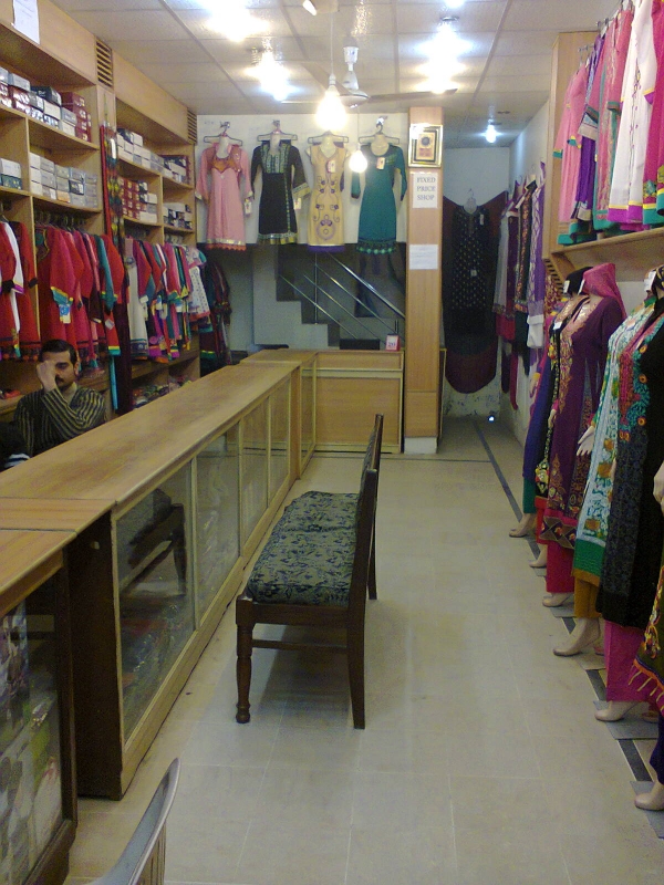 Commercial Available for Sale Main Muslim Bazar GUJRAT First floor