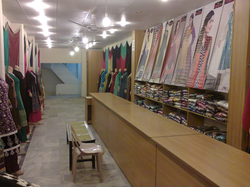 Commercial Available for Sale Main Muslim Bazar GUJRAT Upstairs