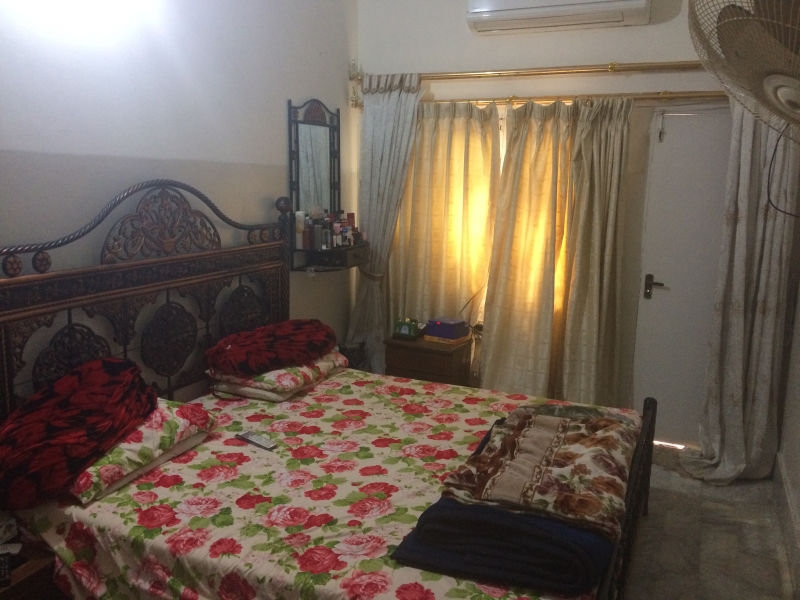 Commercial Available for Sale Latifabad HYDERABAD One of the rooms in flat
