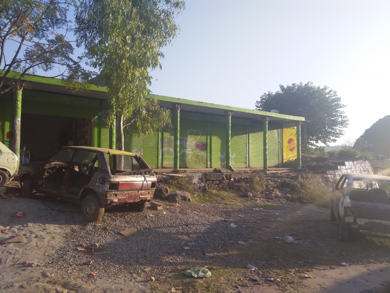 Commercial Available for Sale BharaKahu ISLAMABAD Shopes