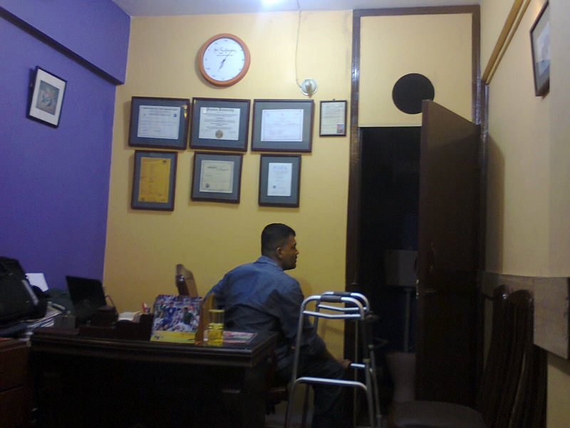 Commercial Available for Sale Tariq Road KARACHI shop picture in side