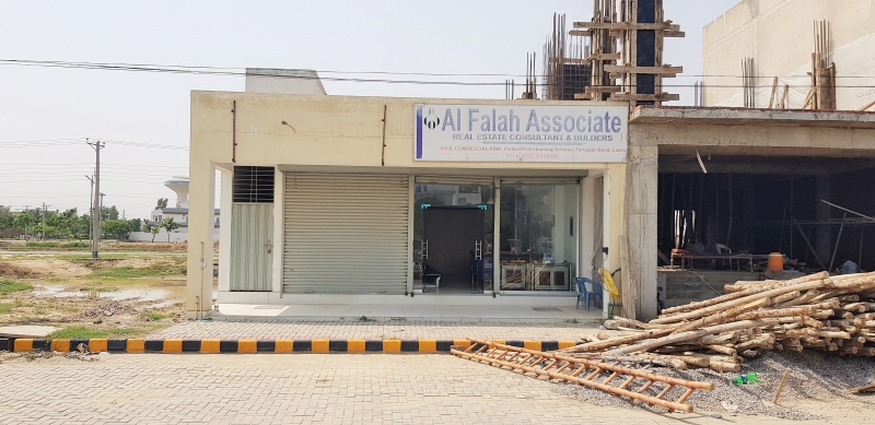 Commercial Available for Sale Central Park Block LAHORE 