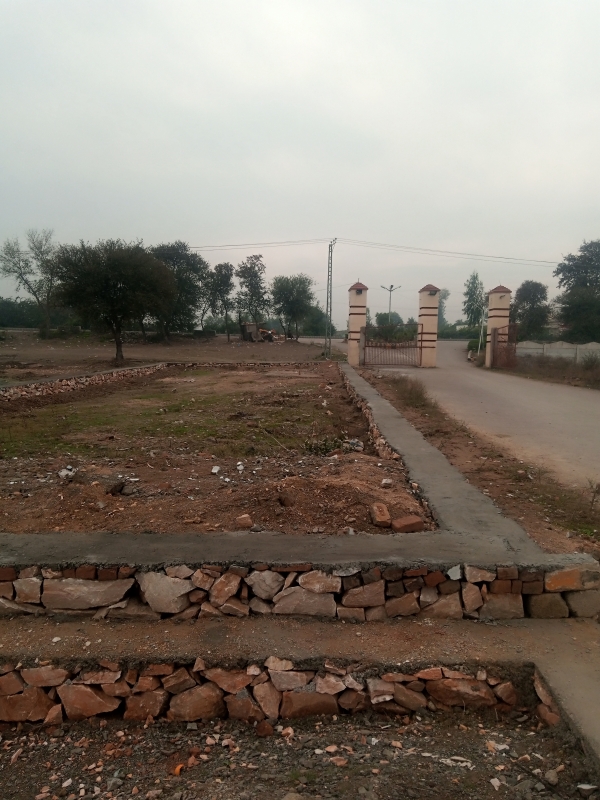 Commercial Available for Sale Nowshera PESHAWAR G.t road