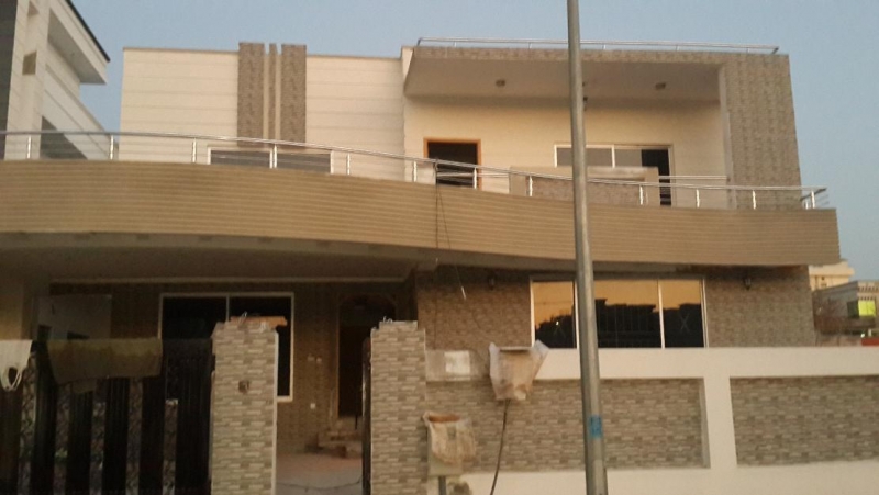 House Available for Rent Gulberg III LAHORE 