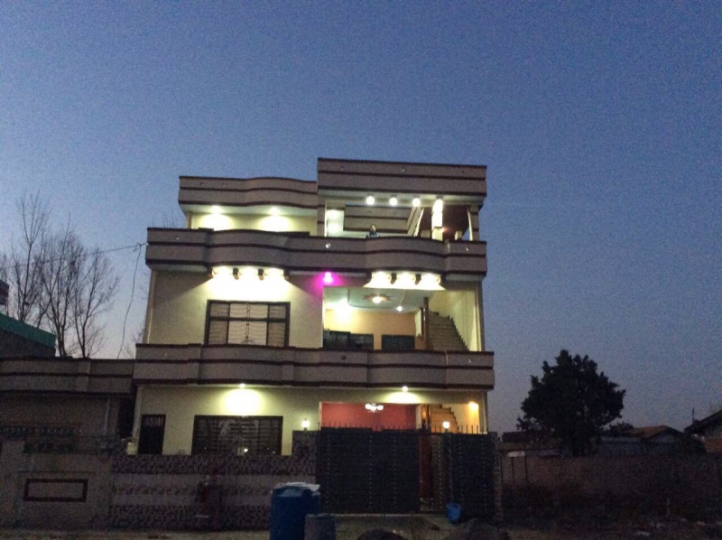 House Available for Sale Mansehra Road ABBOTTABAD (8 Marla) Brand new triple story home in Officer Colony Abbottabad