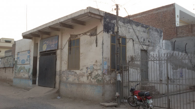 House Available for Sale Jaranwala Road FAISALABAD Corner view