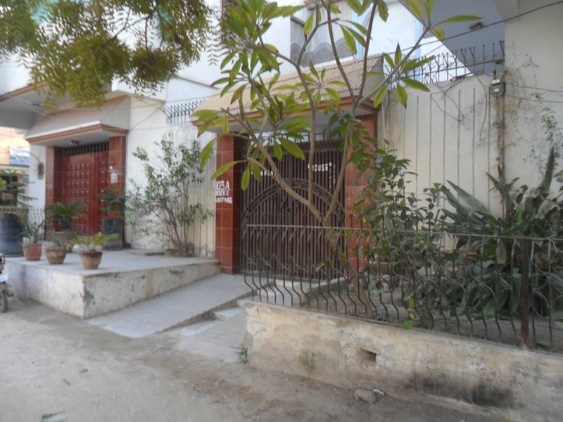 House Available for Sale Latifabad HYDERABAD Front two Doors for Each Floor