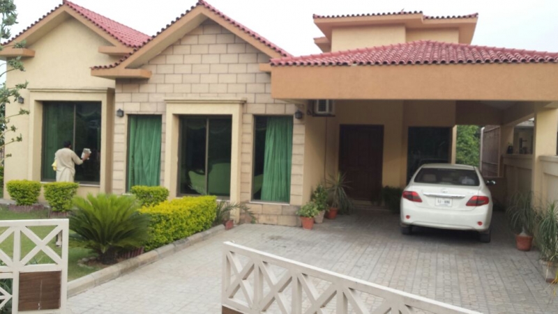 House Available for Sale Bahria Town ISLAMABAD 