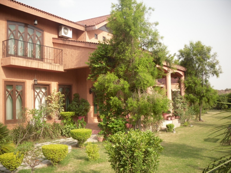 House Available for Sale BharaKahu ISLAMABAD Beutiful Front View