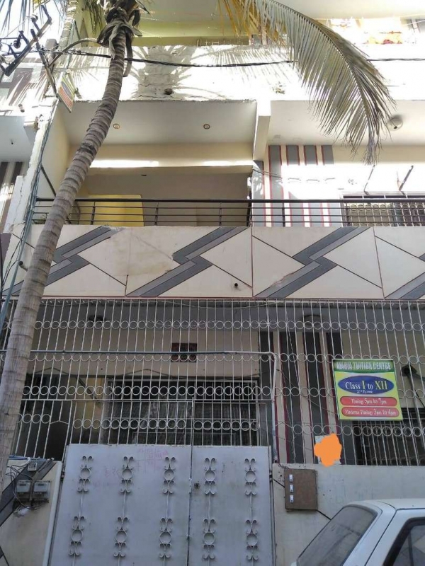 House Available for Sale Buffer zone KARACHI 2 bed dd ground + 1st +2nd floor's rooftop for sale