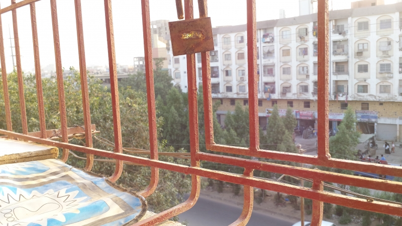 House Available for Sale University Road KARACHI 