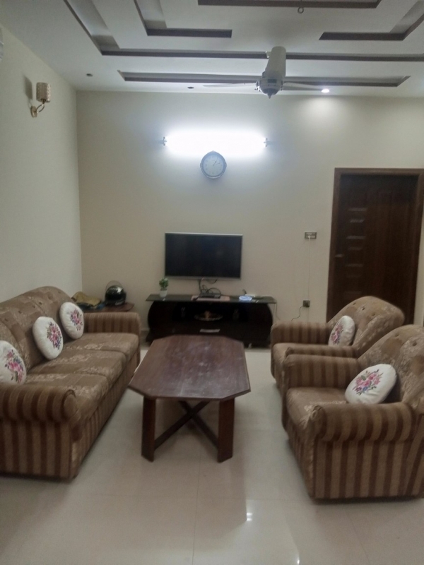 House Available for Sale Bahria Town LAHORE 