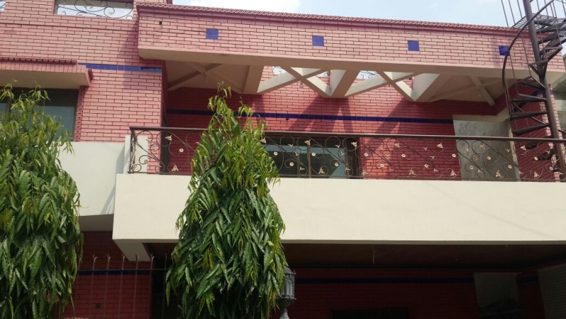 House Available for Sale Cantt LAHORE Front image