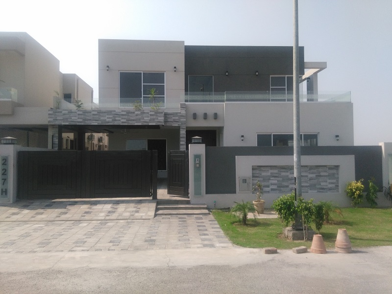 House Available for Sale DEFENCE HOUSING AUTHORITY LAHORE Front View