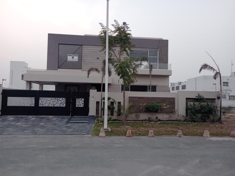 House Available for Sale DEFENCE HOUSING AUTHORITY LAHORE 