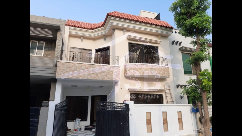 House Available for Sale Wapda Town LAHORE 10 Marla house for Sale Wapda Town Lahore