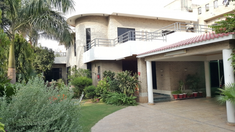 House Available for Sale Surrounding area agricultural lands MULTAN Main Front View