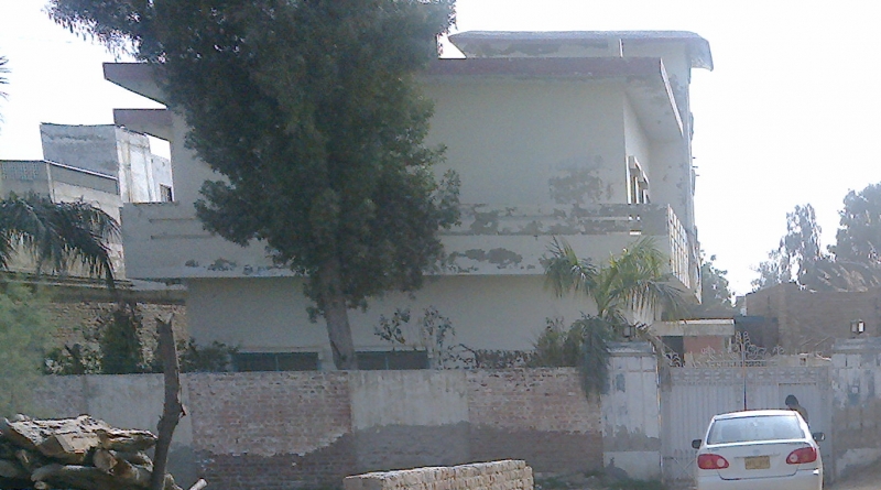 House Available for Sale OTHERS Other Cities Front of the house from main road