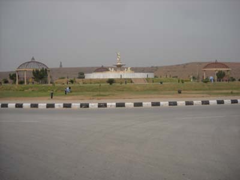Plot Available for Sale Bahria Town ISLAMABAD Location bahria town phase 8  sector H corner plot with Extra Land 4 marla demand 52.5 lac