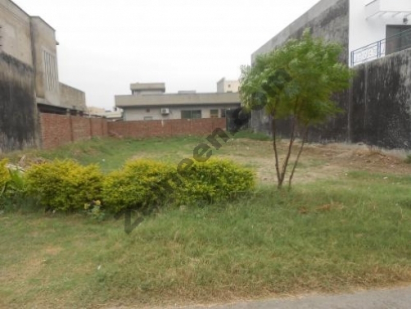 Plot Available for Sale A.W.T LAHORE 