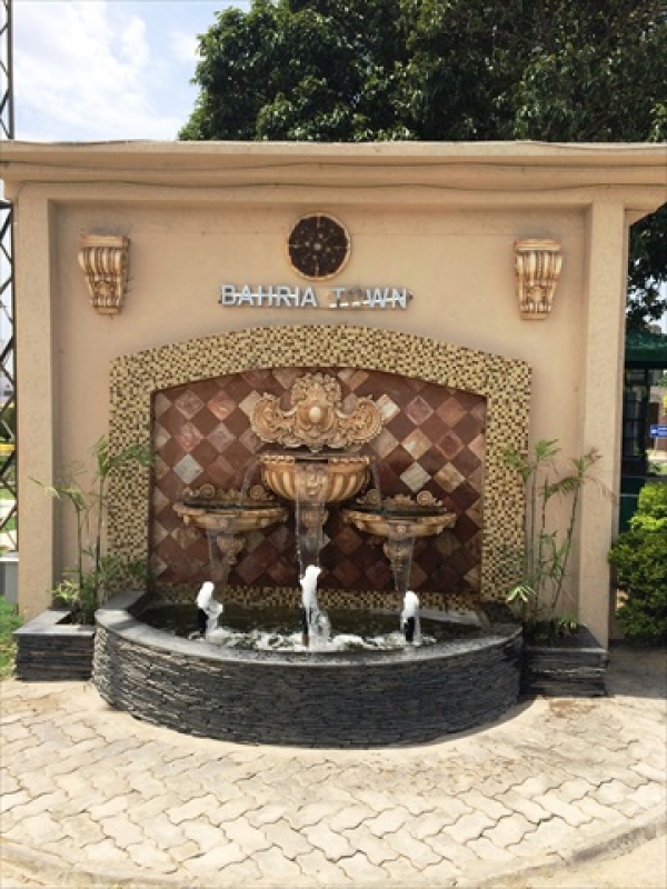 Plot Available for Sale Air Port-New LAHORE Plot For Sale In Bahria Town Sector A Babar Block, - Near To Canal Facing Park