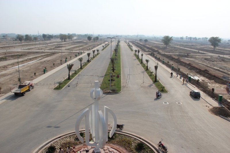 Plot Available for Sale Bahria Town LAHORE 