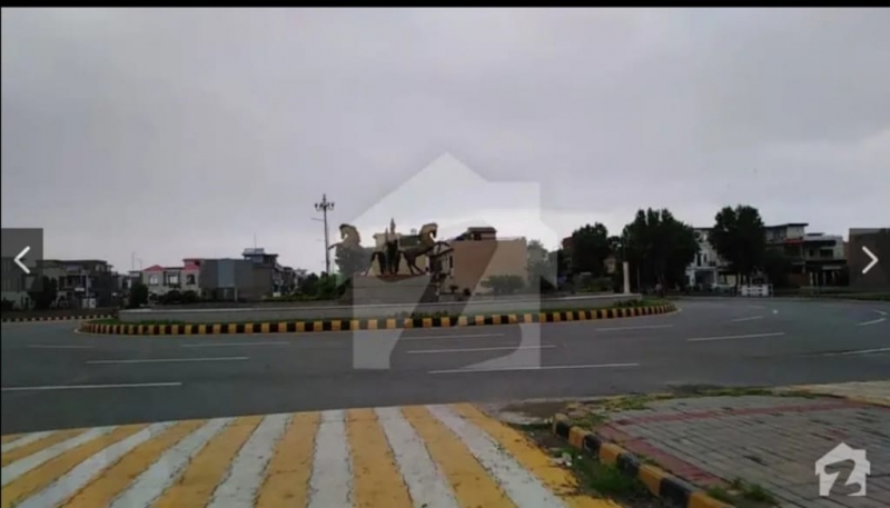 Plot Available for Sale Park View LAHORE 